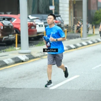Runner Photo 8624796
