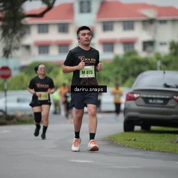 Runner Photo 8624815