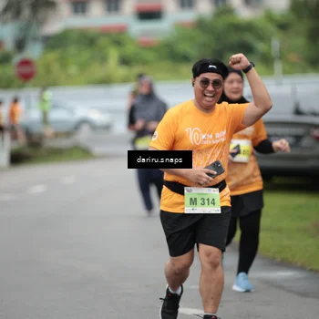 Runner Photo 8624883