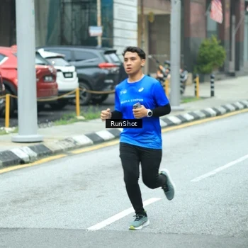 Runner Photo 8624893