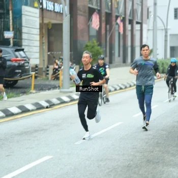 Runner Photo 8624897