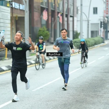 Runner Photo 8624906