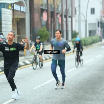 Runner Photo 8624907