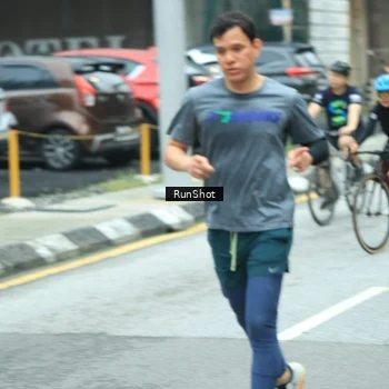 Runner Photo 8624910