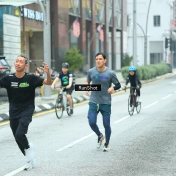 Runner Photo 8624911
