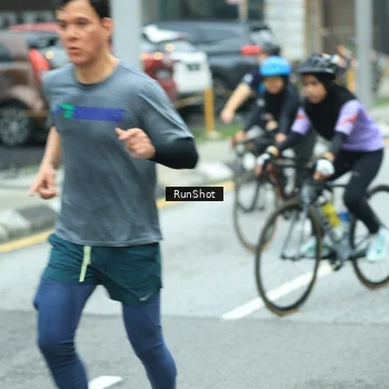 Runner Photo 8624917