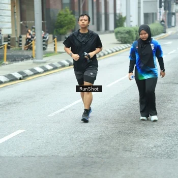 Runner Photo 8624935