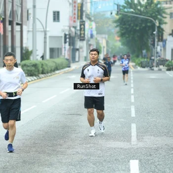 Runner Photo 8624951