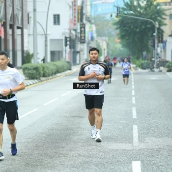 Runner Photo 8624954