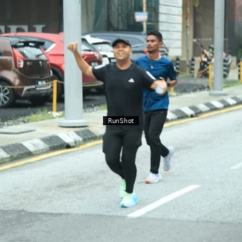 Runner Photo 8624972