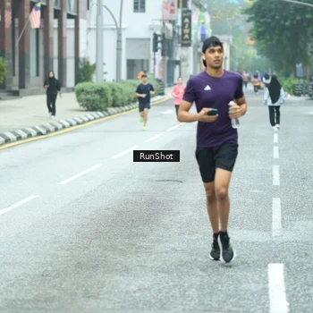 Runner Photo 8624993