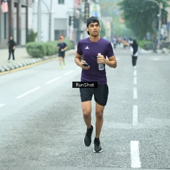 Runner Photo 8624994