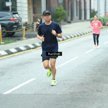 Runner Photo 8625004