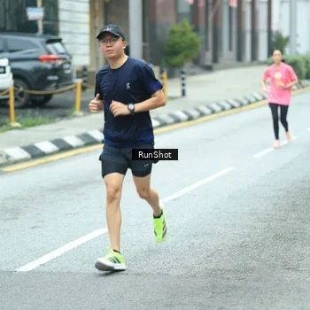Runner Photo 8625006
