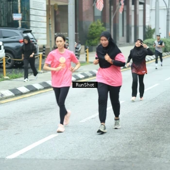 Runner Photo 8625010