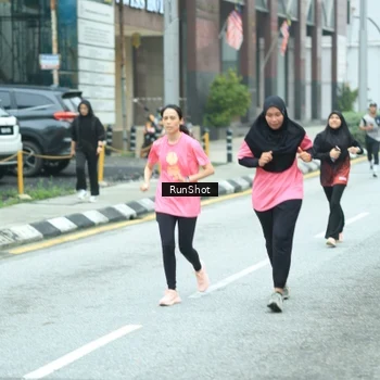 Runner Photo 8625011