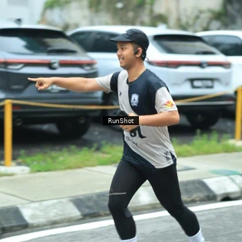 Runner Photo 8625021