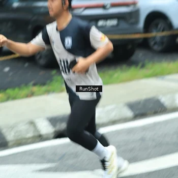 Runner Photo 8625022