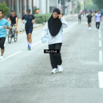 Runner Photo 8625030