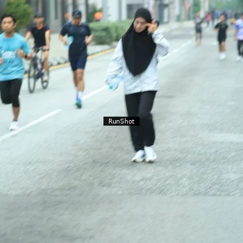 Runner Photo 8625031