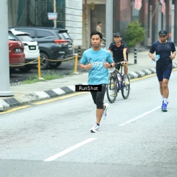 Runner Photo 8625036