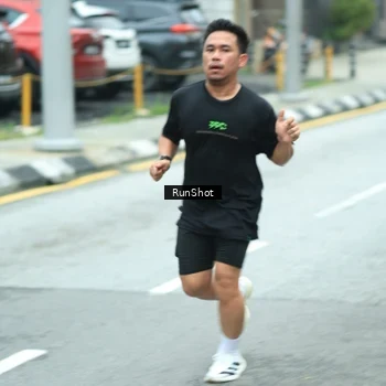Runner Photo 8625039