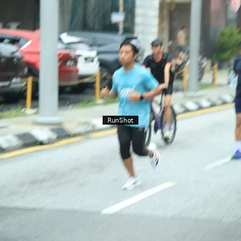 Runner Photo 8625042