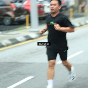 Runner Photo 8625043