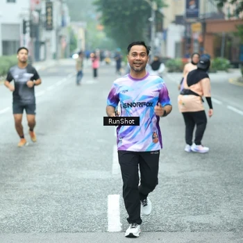 Runner Photo 8625051