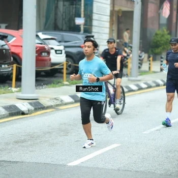 Runner Photo 8625066