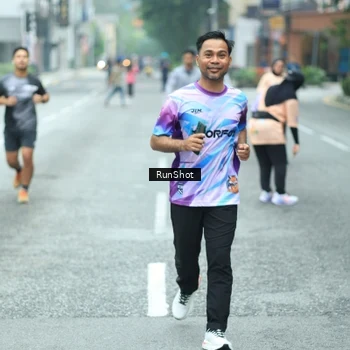 Runner Photo 8625067
