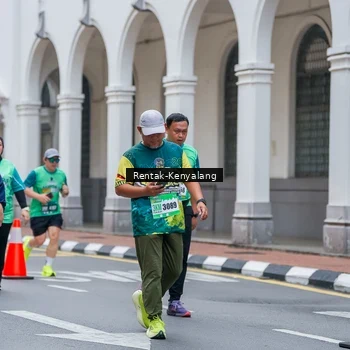 Runner Photo 8626354