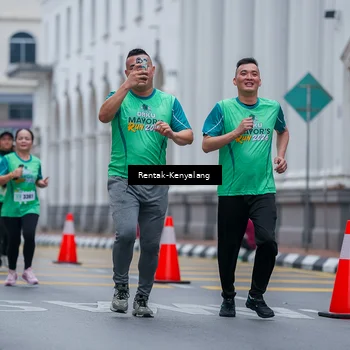 Runner Photo 8627040