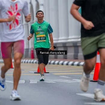 Runner Photo 8627505