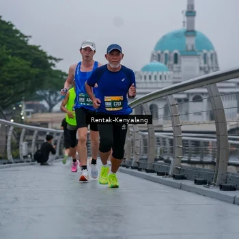Runner Photo 8628422
