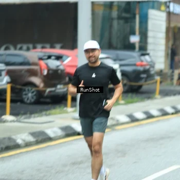 Runner Photo 8629218