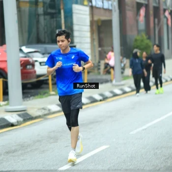 Runner Photo 8629316