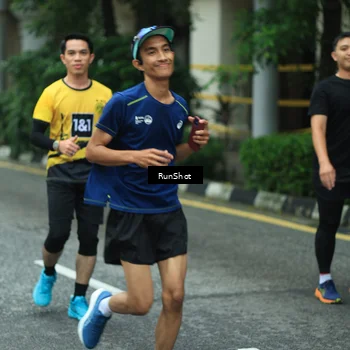 Runner Photo 8629878