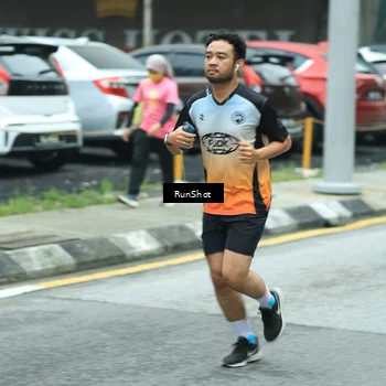 Runner Photo 8629924