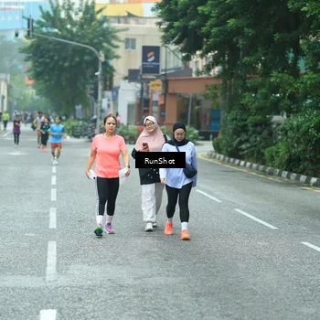 Runner Photo 8630024