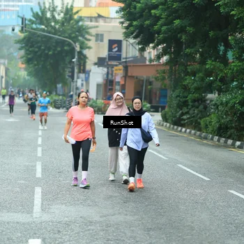 Runner Photo 8630027