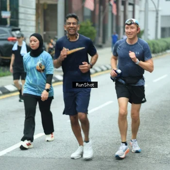 Runner Photo 8630039