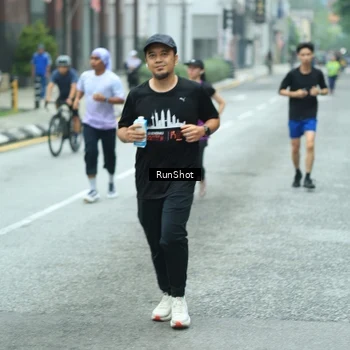 Runner Photo 8630075