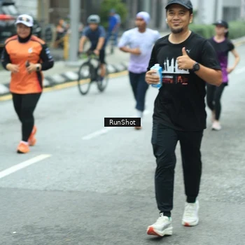 Runner Photo 8630079