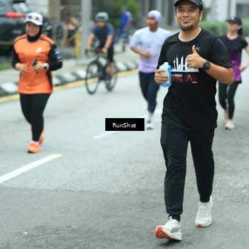 Runner Photo 8630081