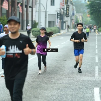 Runner Photo 8630083