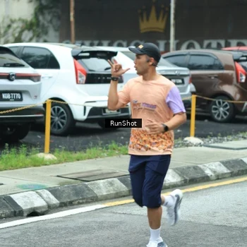 Runner Photo 8630084