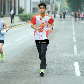 Runner Photo 8630110