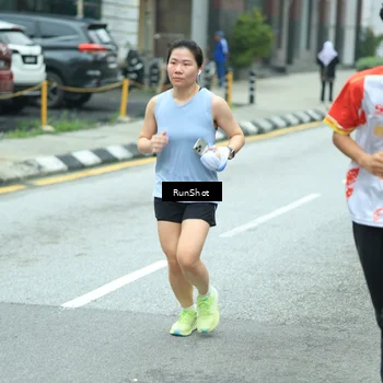 Runner Photo 8630111