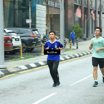 Runner Photo 8630114
